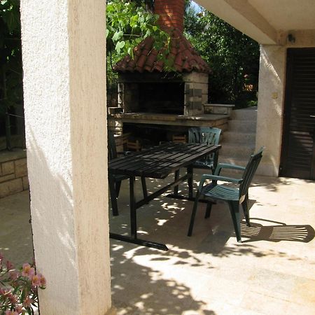 Guest House Zimmer F1 Pula Dış mekan fotoğraf