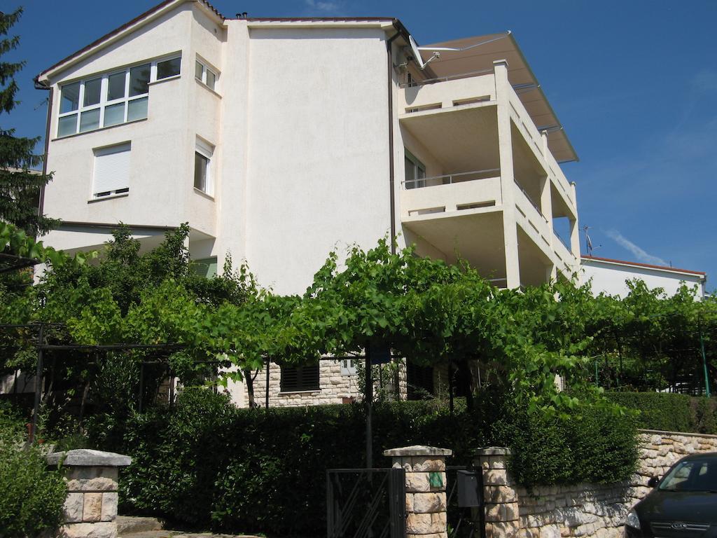 Guest House Zimmer F1 Pula Dış mekan fotoğraf