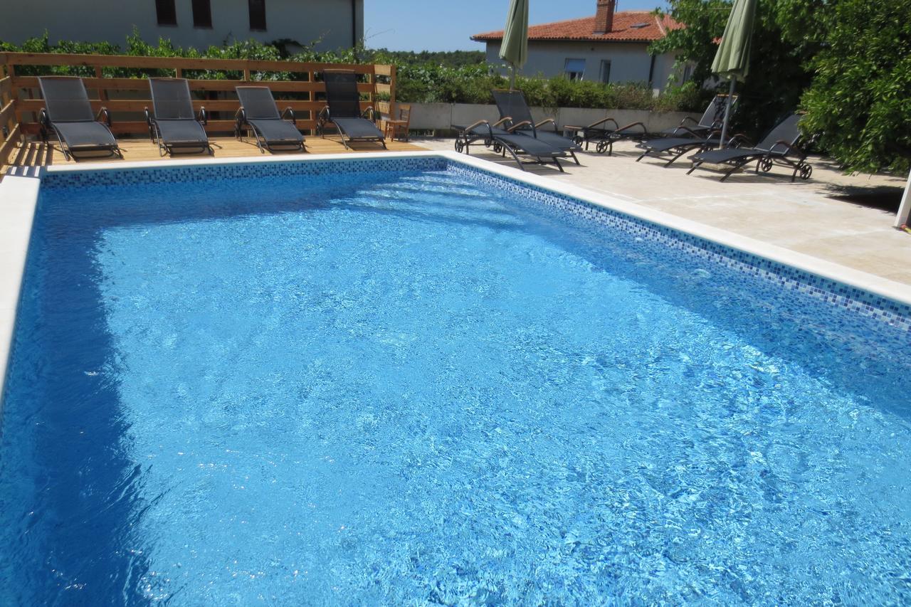 Guest House Zimmer F1 Pula Dış mekan fotoğraf